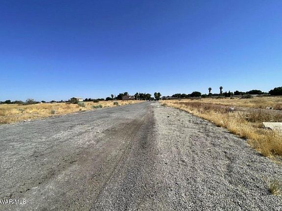 3rd image of 27th Ste Vic Avenue R10