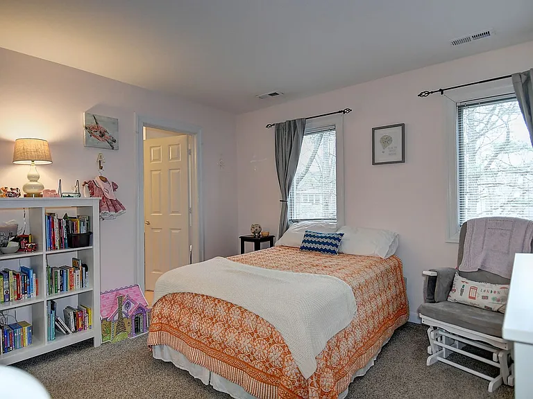 1301 Llewellyn Ave — Photo 17