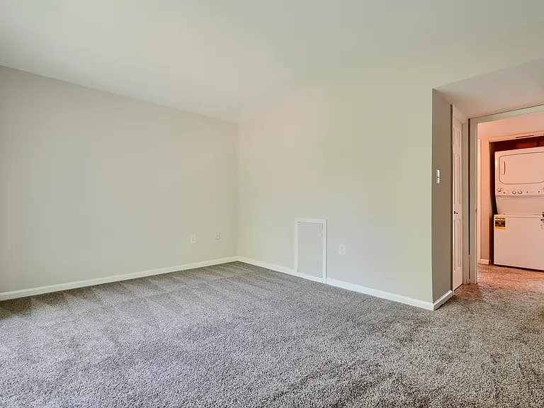 Westchester West Apartments — Photo 35