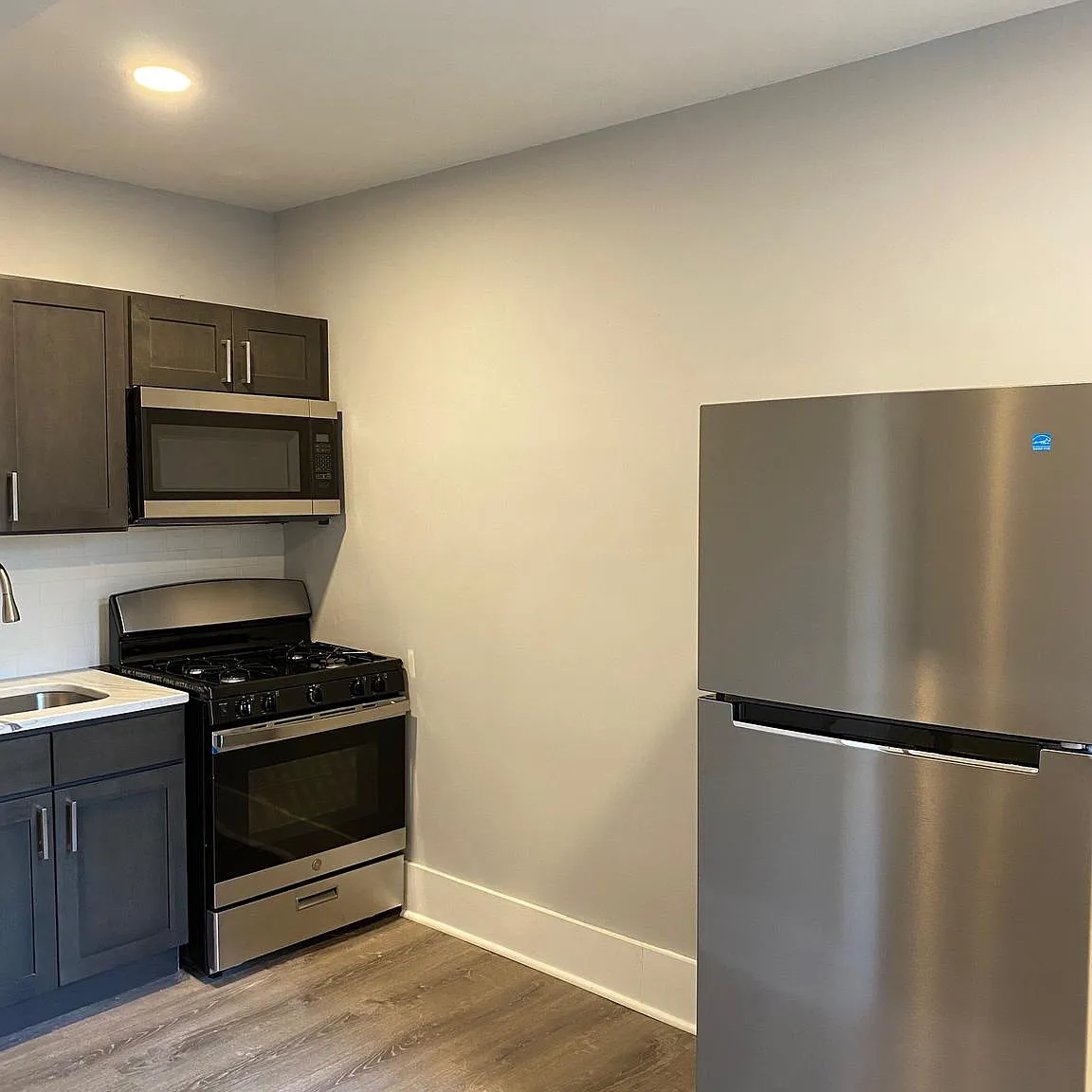 1 bed, 1.0 bath, 1000 sqft, $1,295 — Photo 3