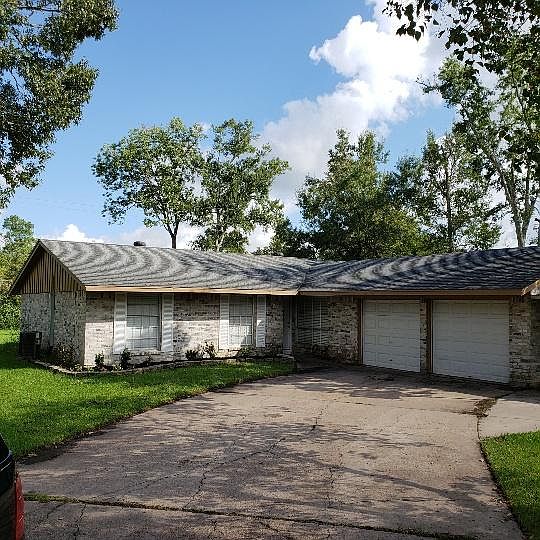 1st image of 74 Lazy Oak Ct