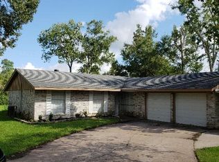 74 Lazy Oak Ct, Alvin, TX 77511