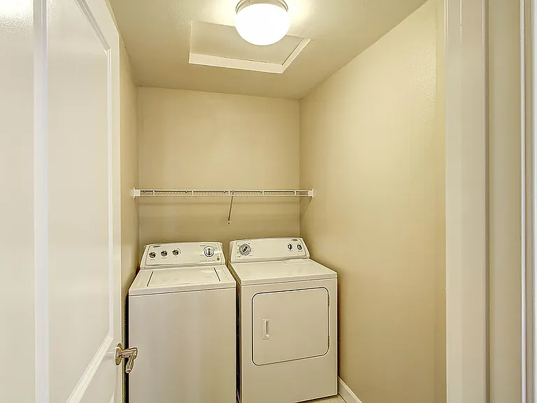 Parkwood at Mill Creek — Photo 12