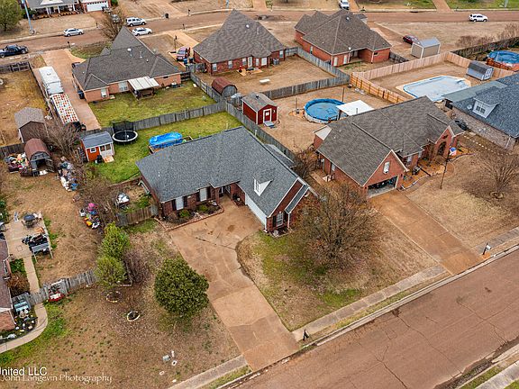 5th image of 142 Elkwood Ln