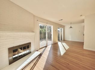 407 Lotus Ln, Mountain View, CA 94043