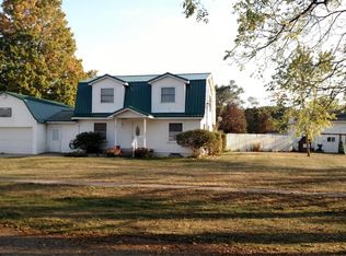 513 Isham St, Lyons, MI 48851