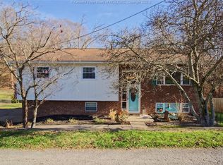 5146 Hopewell Dr, Cross Lanes, WV 25313
