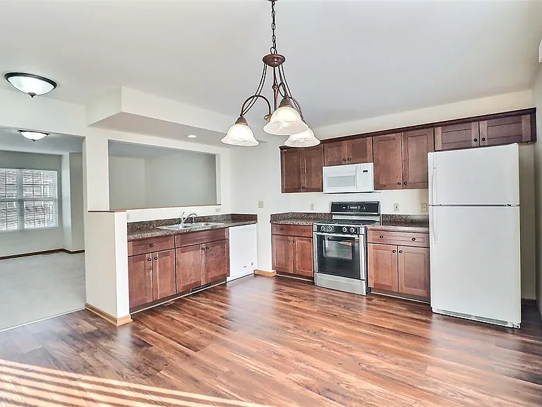 2314 Alan Dr — Photo 5