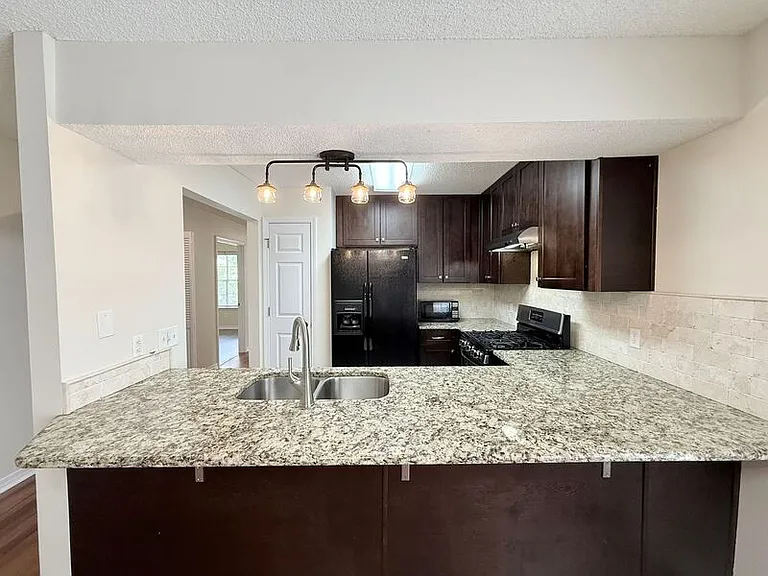 2313 Shoal Creek Dr — Photo 4