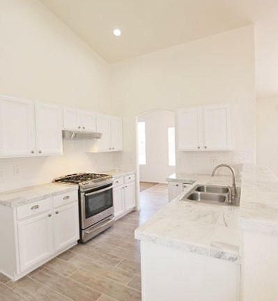 3rd image of 8516 Placita