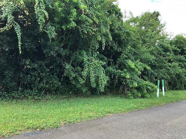 2nd image of 2462 SE Rival Ave