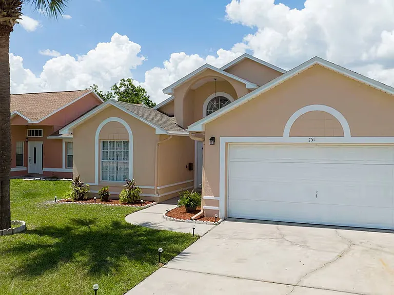 751 Country Woods Cir — Photo 2