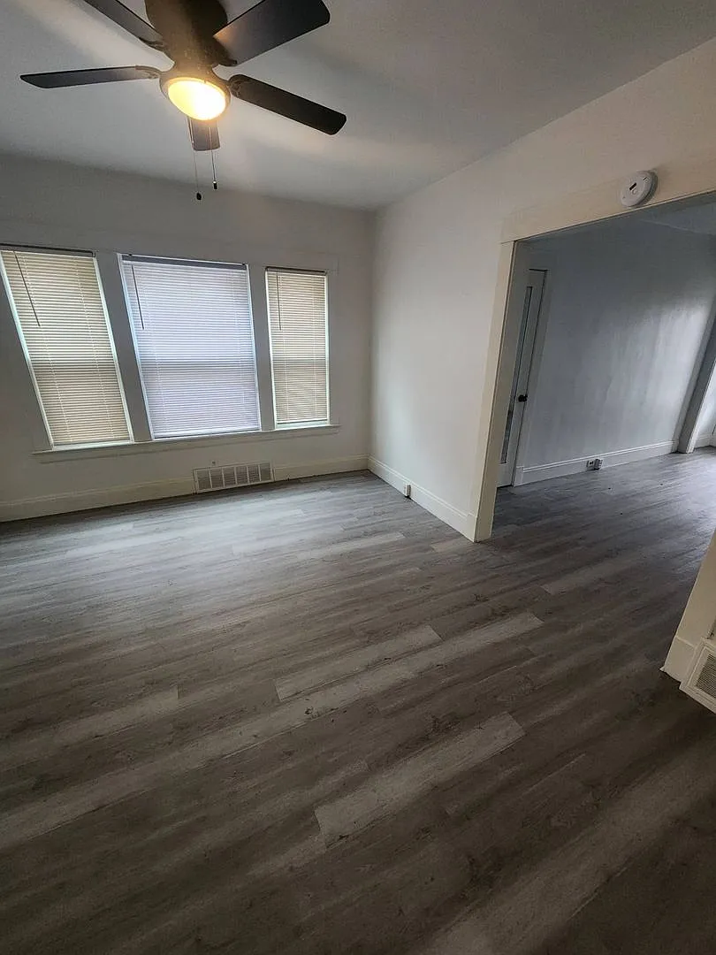 13302 Ferris Ave — Photo 4