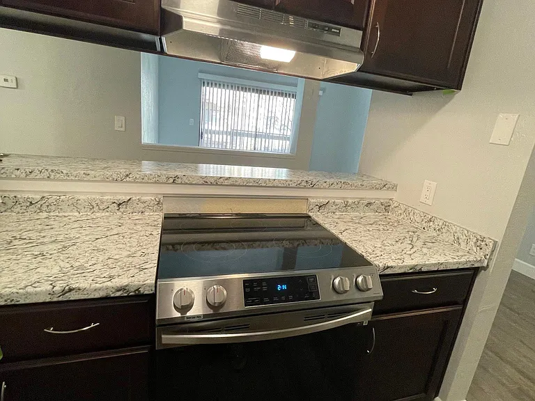 1000 Beck St #273 — Photo 24