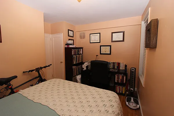 Sold by Superior Realty Service | media 27