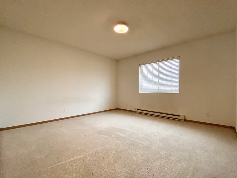 1088 Apple Ave #8 — Photo 7