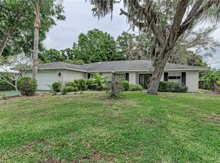 4814 W Country Club Dr, Sarasota, FL 34243