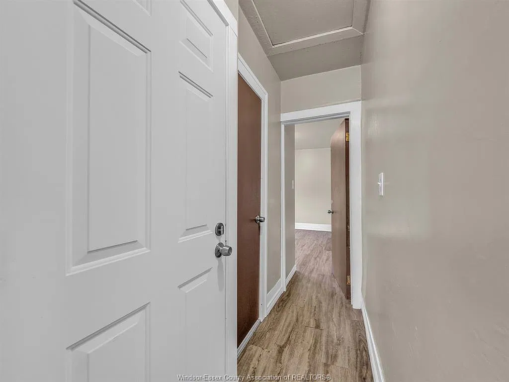 2 bed, $1,400 — Photo 2