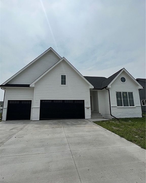 1st image of 539 Walnut Dr