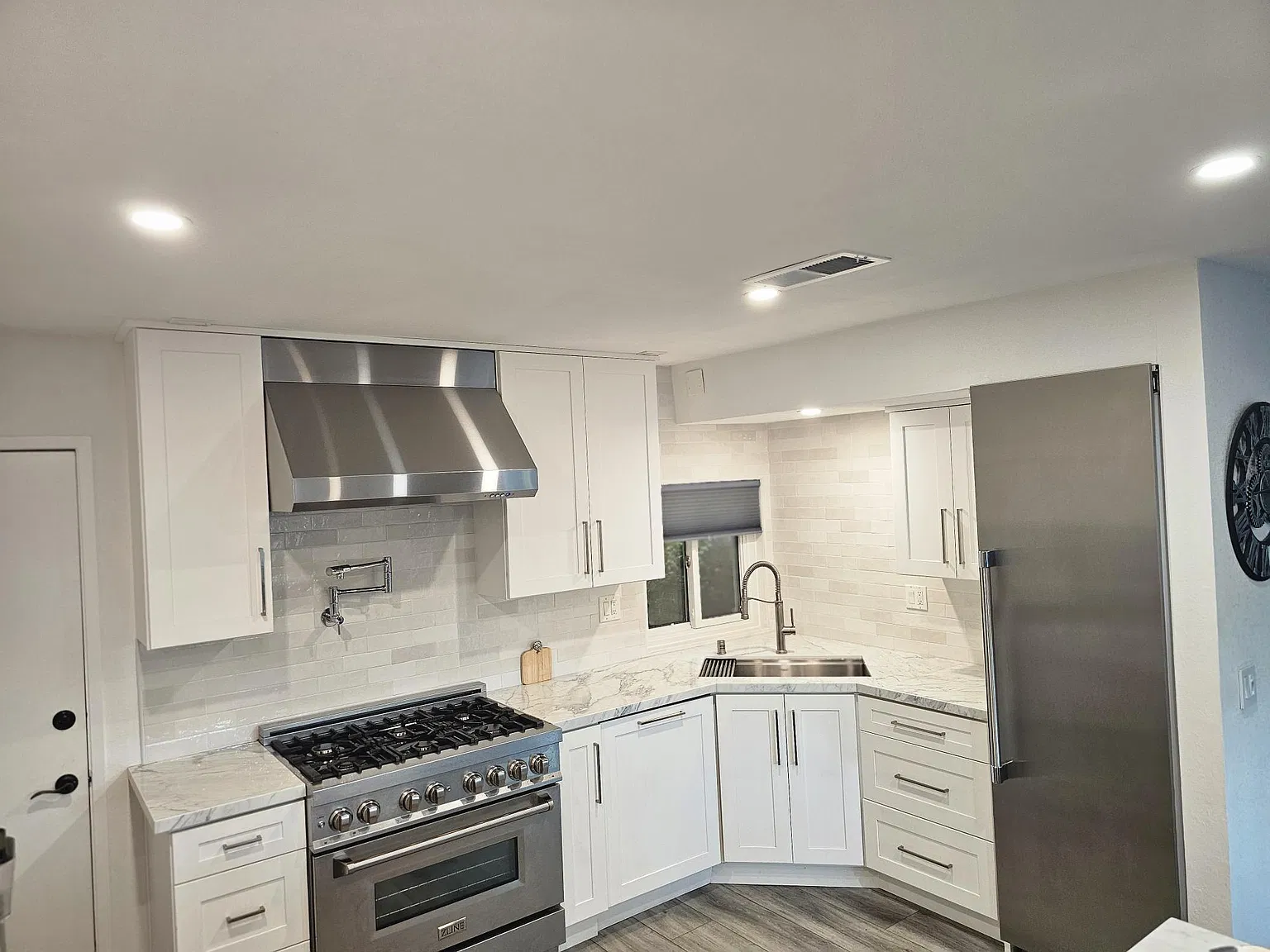 3 bed, 2.5 bath, 1806 sqft, $4,750 — Photo 4