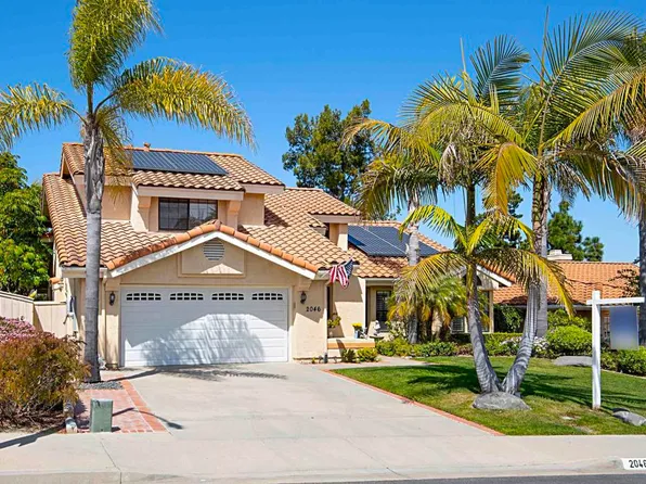 2046 Balboa Cir, Vista, CA 92081