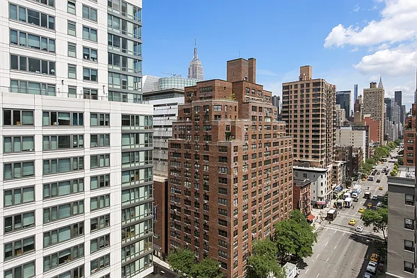 Sold by Nest Seekers International | media 19