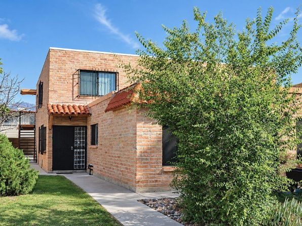 6709 E Calle La Paz
