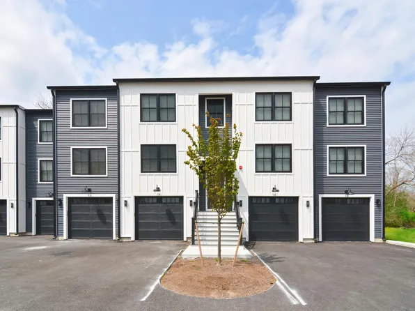 27 Chestnut St #15, Bristol, RI 02809