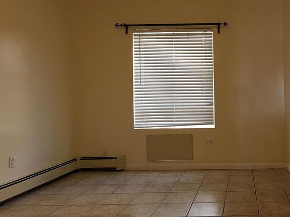 3rd image of 1118 Calhoun Ave #1