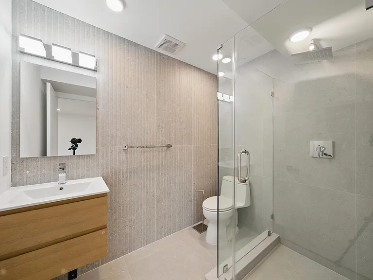 11 W Railroad Ave #2 — Photo 12