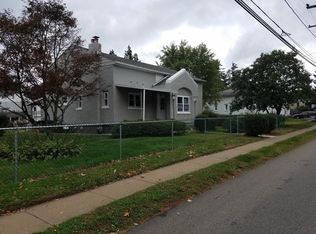 753 Cedar Rd, Jenkintown, PA 19046