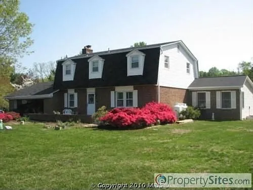 4090 Clyde Ln photo 1