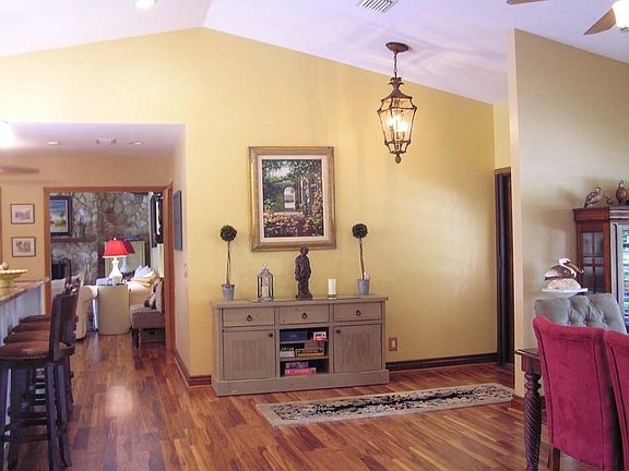 8680 Wendy Lane E 001