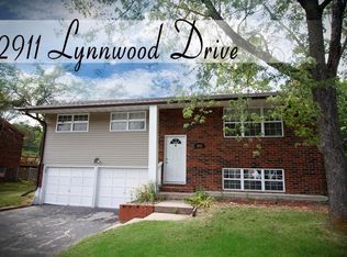 2911 Lynnwood Dr, Columbia, MO 65203