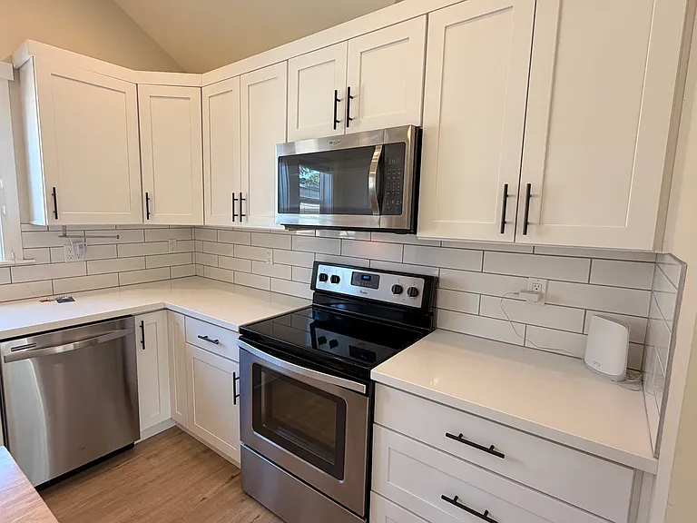 1609 E Columbia St #4 — Photo 6