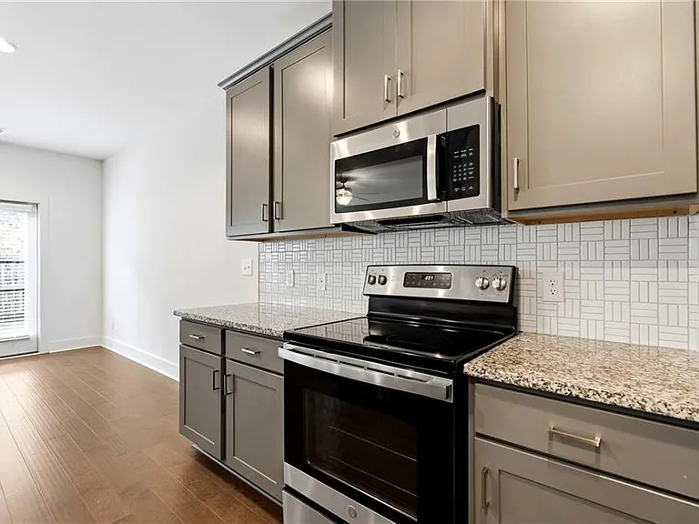 6456 Scudders Dr — Photo 6