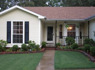 82 Rolling Oaks Dr, Maumelle, AR 72113