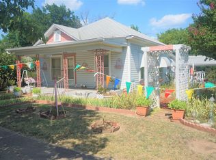 218 N 3rd St, Henryetta, OK 74437