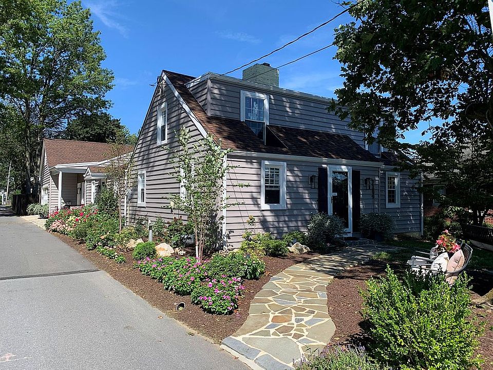 2nd image of 2209 Mayer Ave