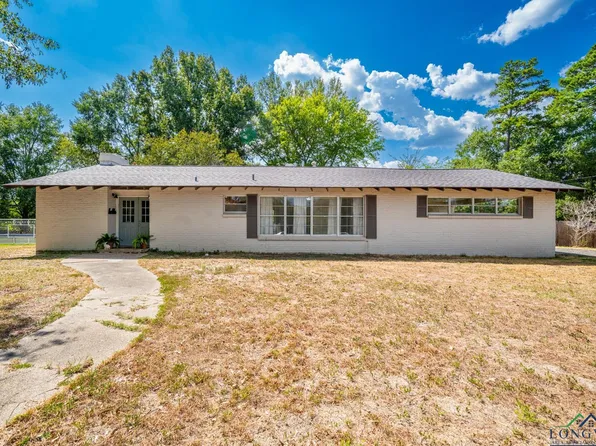 3105 Boettcher Dr, Kilgore, TX 75662