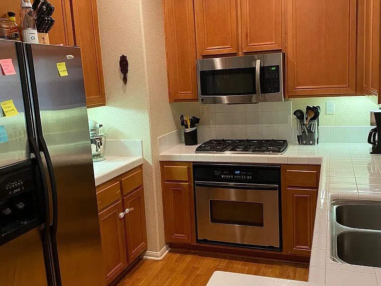 Kitchen w/Stainless Steel Appliances