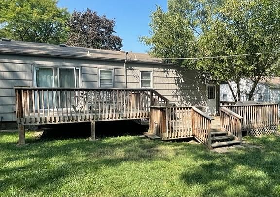 Large 2 level deck