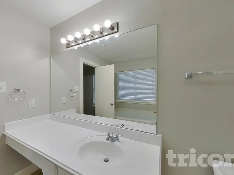 18835 Atasca Oaks Dr — Photo 10