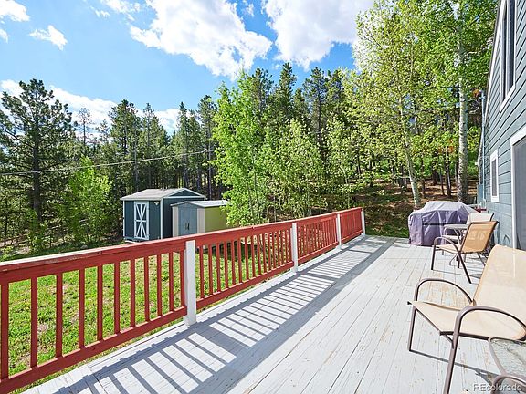 Deck on the east side for morning sun