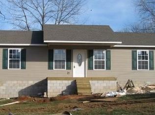 558 W Charlene Dr, Sparta, TN 38583