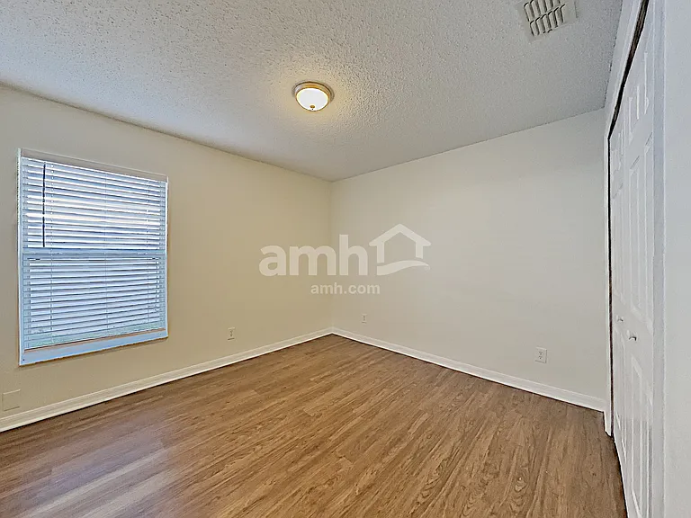 1066 Bluegrass Dr — Photo 23