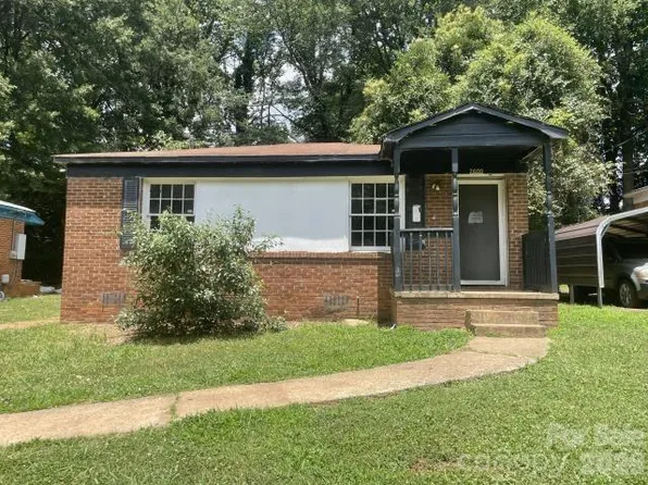 2600 Remington St, Charlotte, NC 28216