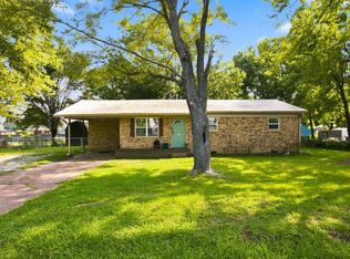 135 Glover St, Atwood, TN 38220
