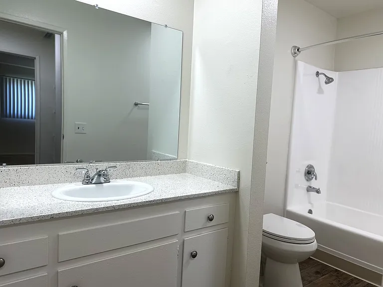 Garden View Apartments — Photo 23
