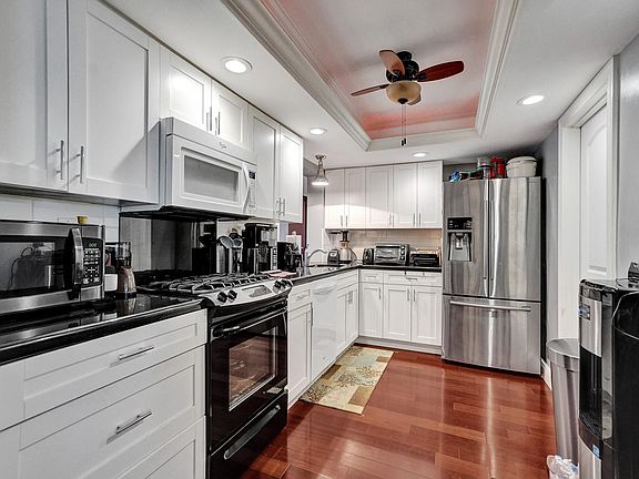 3rd image of 2871 NW 2nd Avenue